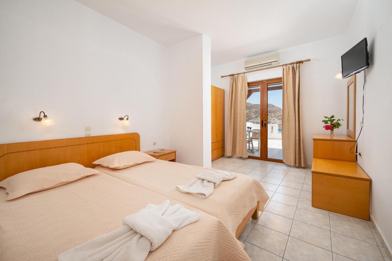 Adonis Hotel Agia Galini  Bagian luar foto