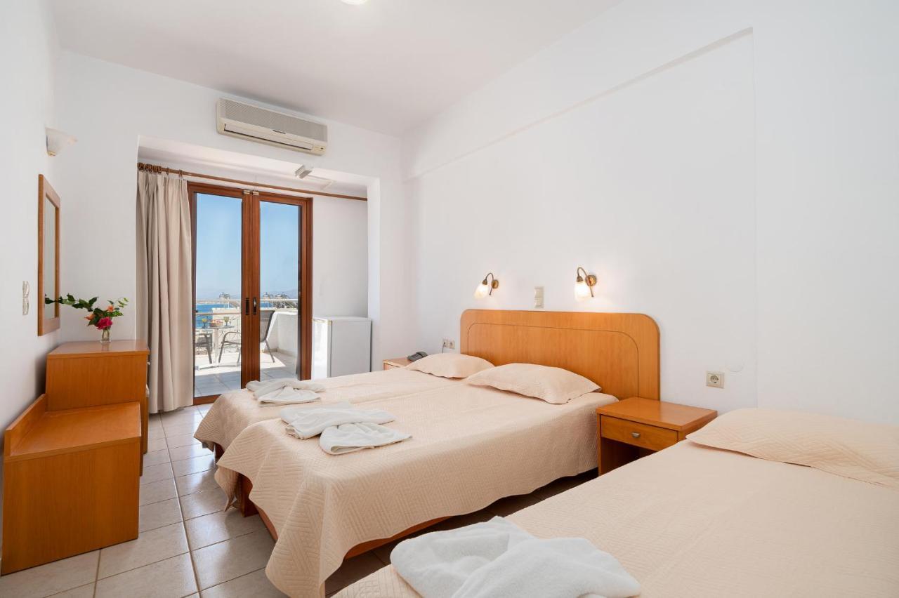 Adonis Hotel Agia Galini  Bagian luar foto