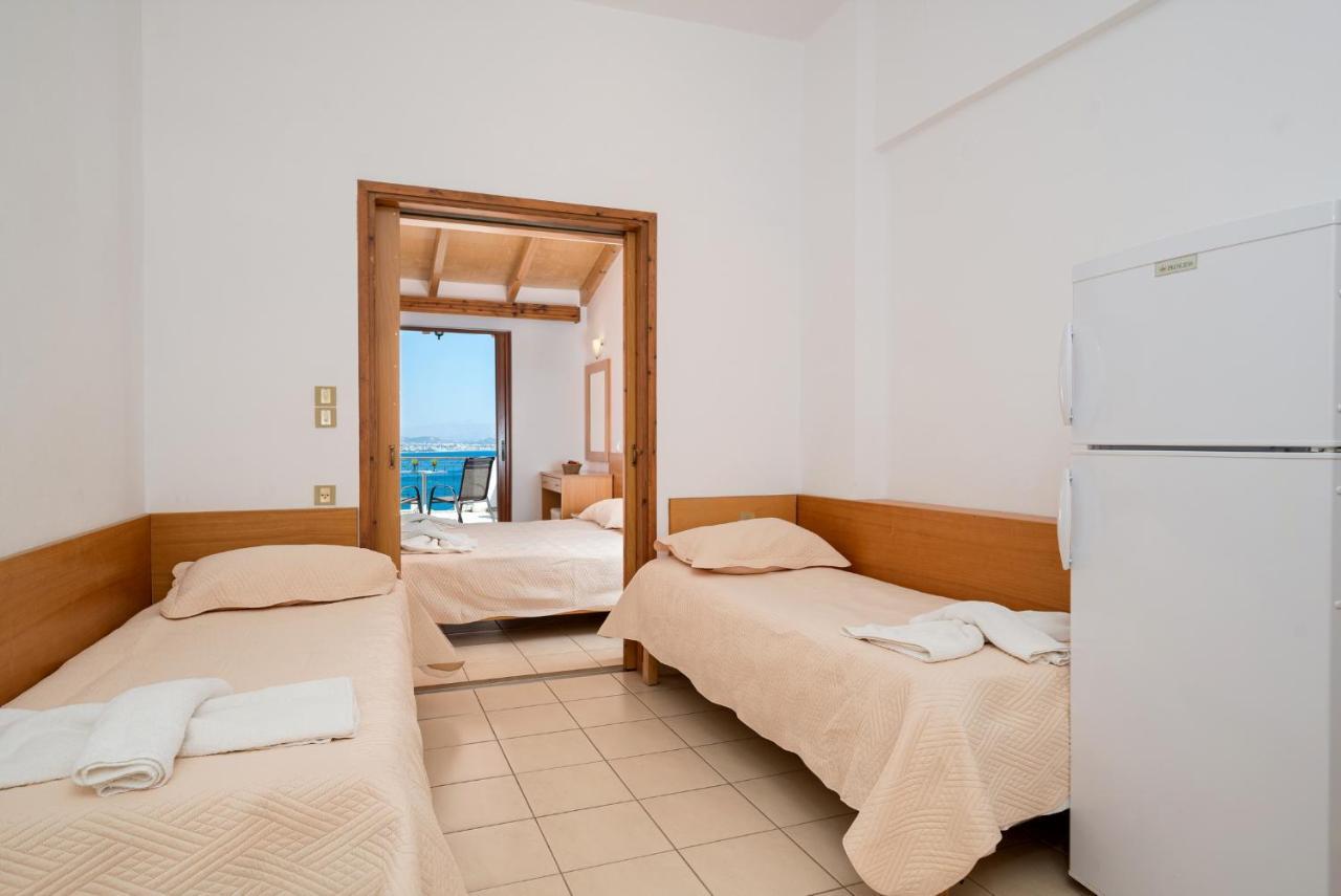 Adonis Hotel Agia Galini  Bagian luar foto
