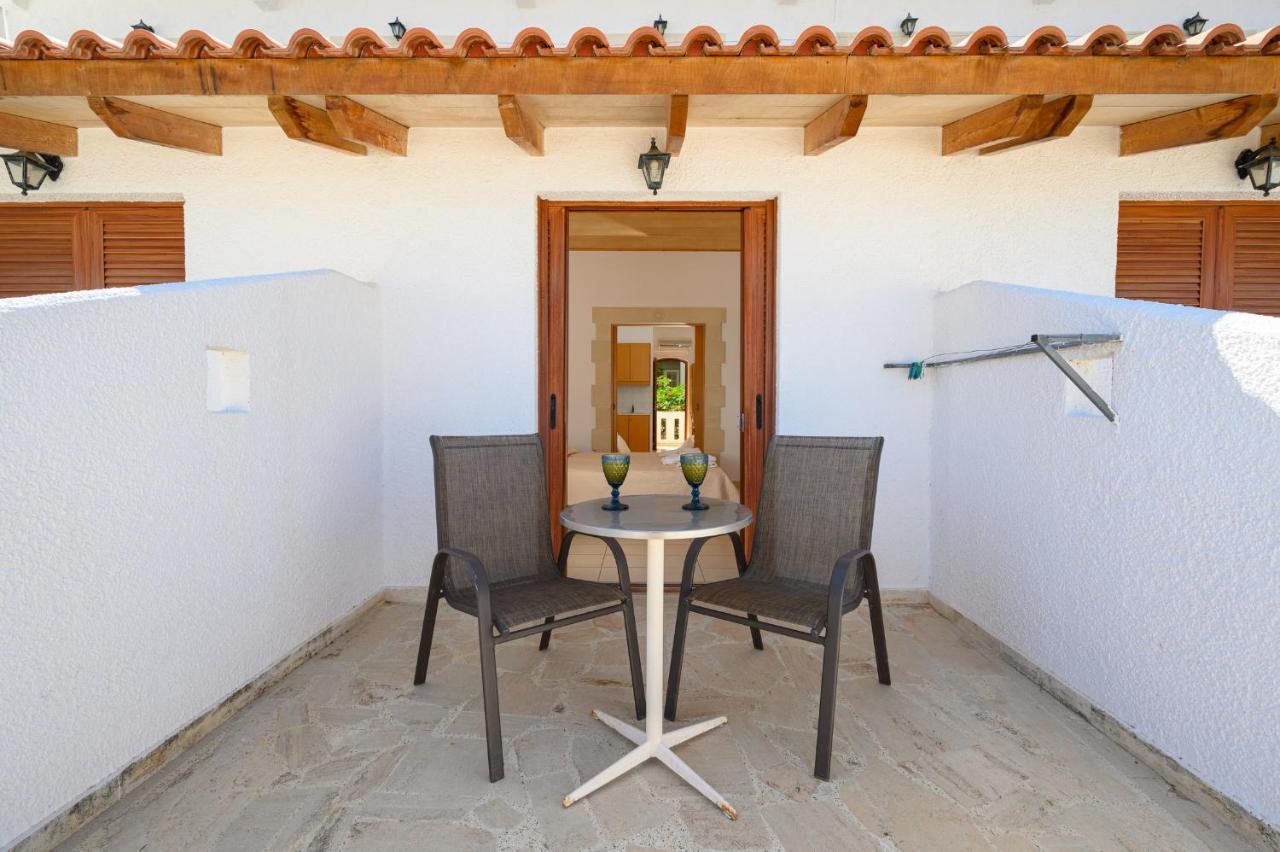 Adonis Hotel Agia Galini  Bagian luar foto