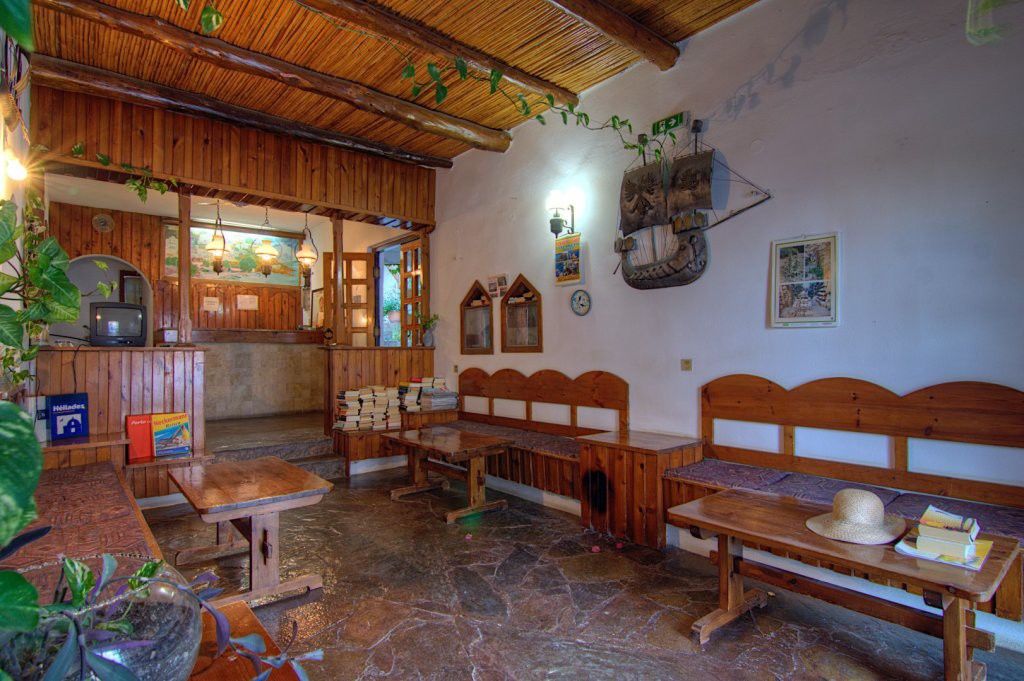 Adonis Hotel Agia Galini  Bagian luar foto